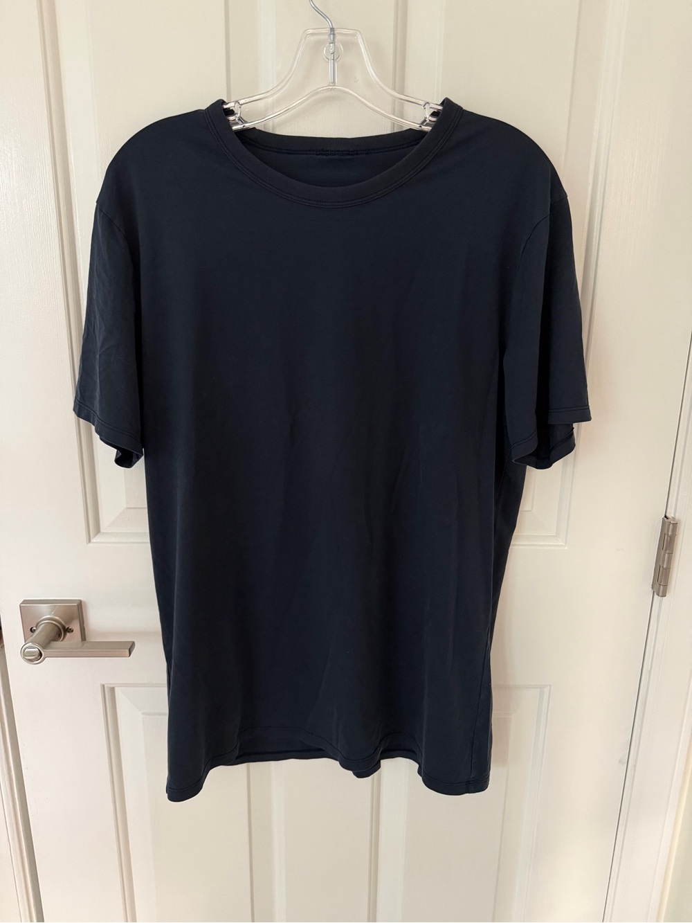 Lululemon Men's Navy Solid Crew Neck Short Sleeve Regular Fit T-Shirt